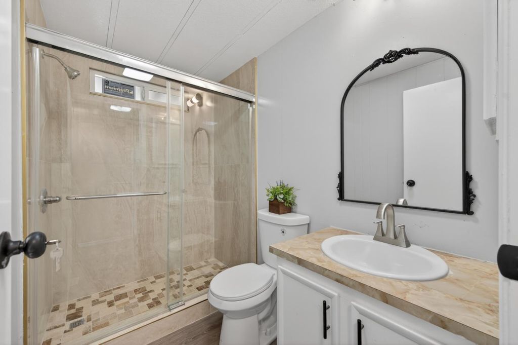 Image 11 of property listing at 371 Bethel # 55, Sanger, CA 93657