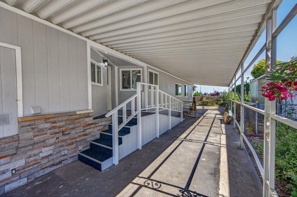 Image 21 of property listing at 371 Bethel # 55, Sanger, CA 93657