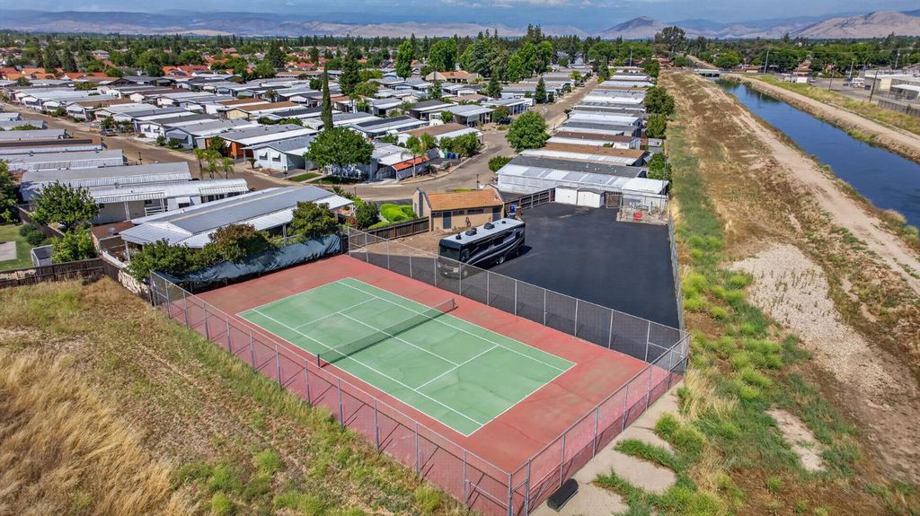Image 23 of property listing at 371 Bethel # 55, Sanger, CA 93657