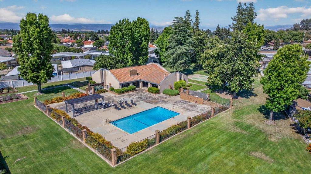 Image 25 of property listing at 371 Bethel # 55, Sanger, CA 93657