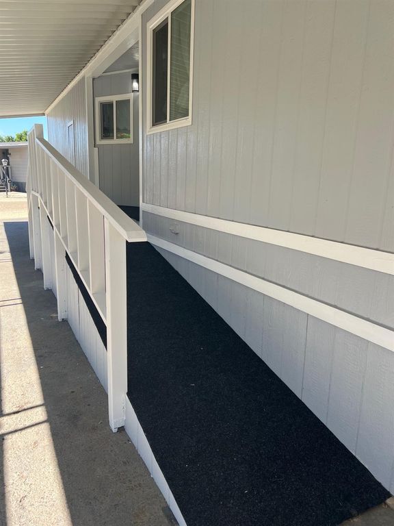 Image 26 of property listing at 371 Bethel # 55, Sanger, CA 93657
