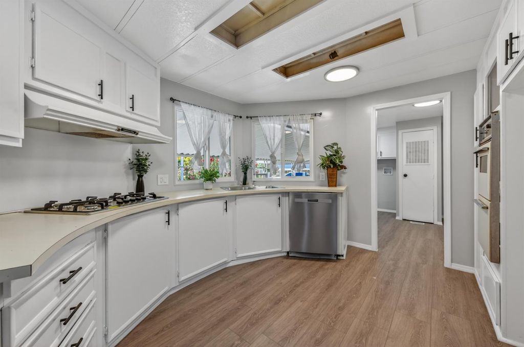 Image 6 of property listing at 371 Bethel # 55, Sanger, CA 93657