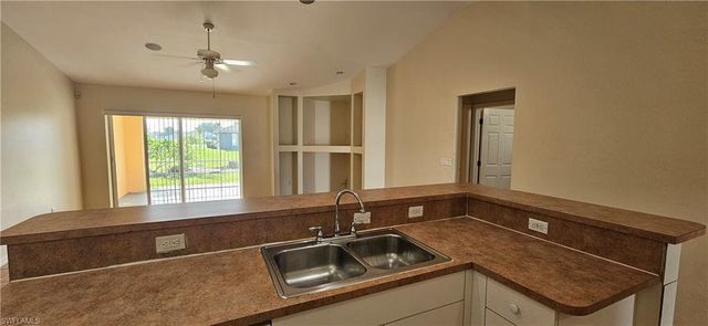 3007 SW Santa Barbara PL, Cape Coral, FL 33914