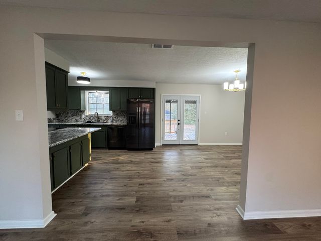 908 Linda Dr., Hattiesburg, MS 39401