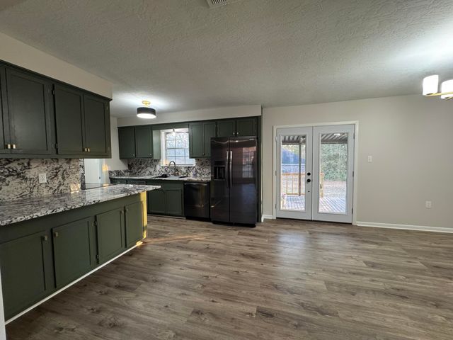 908 Linda Dr., Hattiesburg, MS 39401