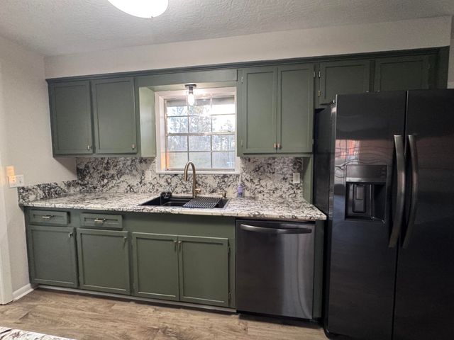 908 Linda Dr., Hattiesburg, MS 39401