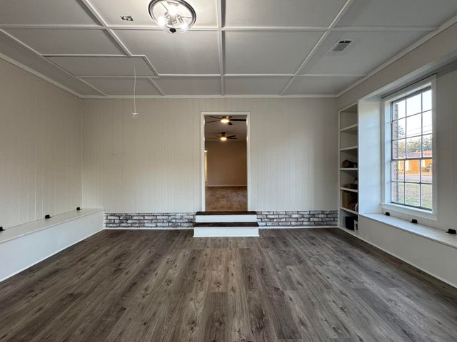 908 Linda Dr., Hattiesburg, MS 39401