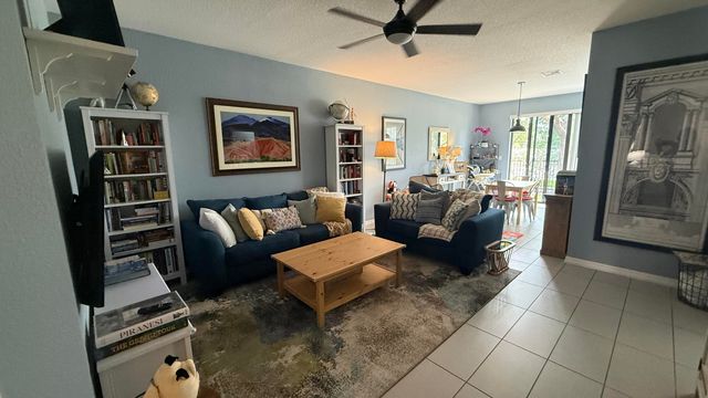 3332 NW 10th Avenue, Pompano Beach, FL 33064