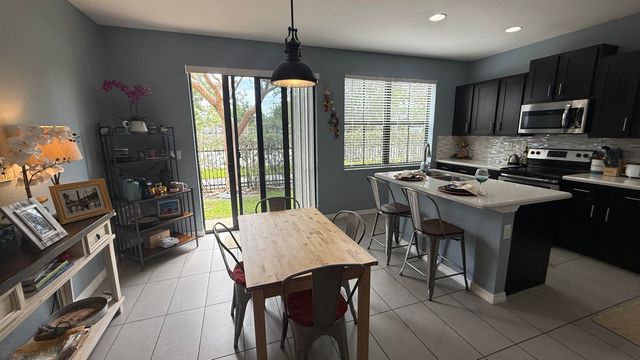 3332 NW 10th Avenue, Pompano Beach, FL 33064