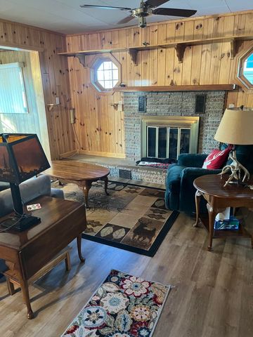 4193 Betty Lee Boulevard, Gladwin, MI 48624