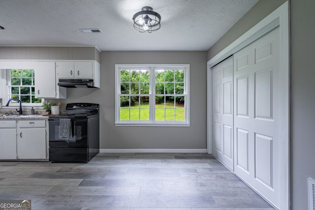 5598 Fosters Mill Road SW, Cave Spring, GA 30124