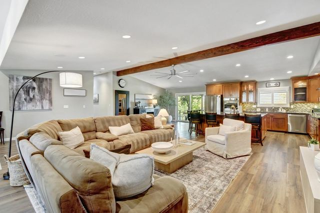 6330 Morgan Pl, Loomis, CA 95650