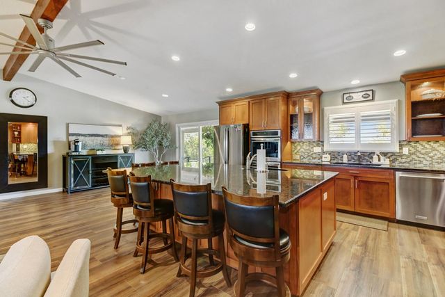 6330 Morgan Pl, Loomis, CA 95650