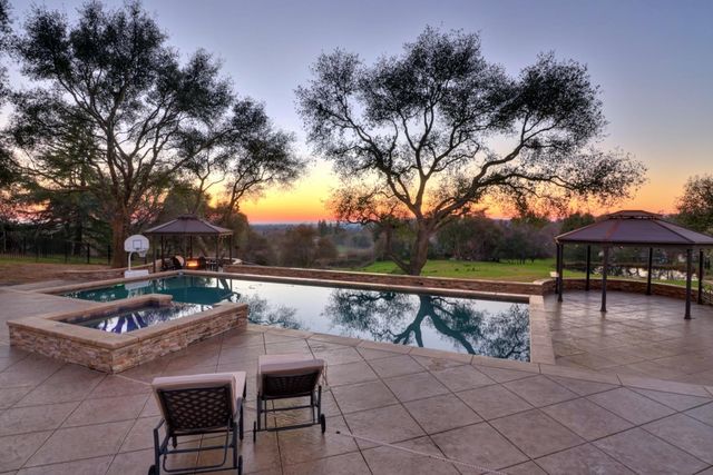 6330 Morgan Pl, Loomis, CA 95650