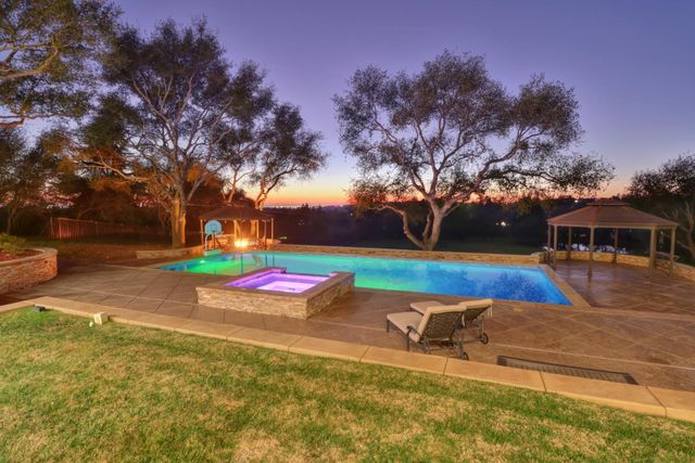 6330 Morgan Pl, Loomis, CA 95650