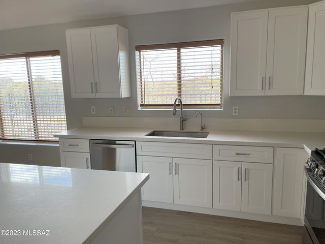 11024 S Driscoll Mountain Drive, Vail, AZ 85641