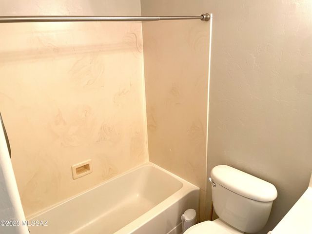 11024 S Driscoll Mountain Drive, Vail, AZ 85641