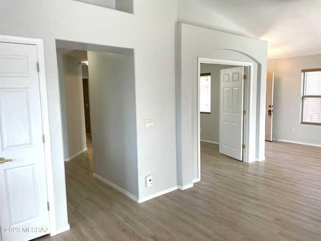 11024 S Driscoll Mountain Drive, Vail, AZ 85641