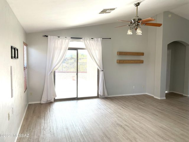 11024 S Driscoll Mountain Drive, Vail, AZ 85641