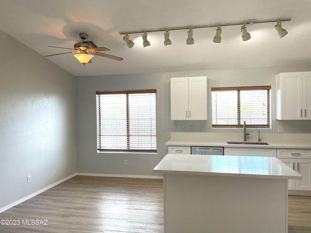 11024 S Driscoll Mountain Drive, Vail, AZ 85641