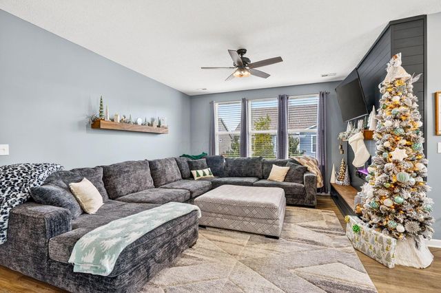 913 Zeller Circle, Pickerington, OH 43147