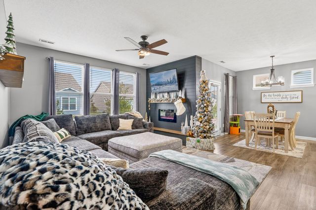 913 Zeller Circle, Pickerington, OH 43147