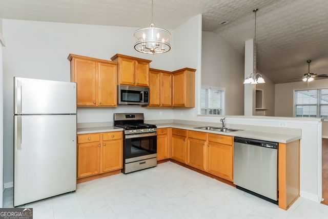 1213 Winwood Drive, Mcdonough, GA 30253