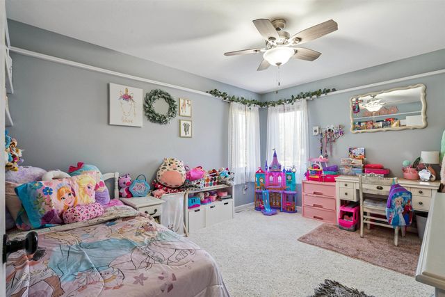 1215 3rd St NE, Oelwein, IA 50662