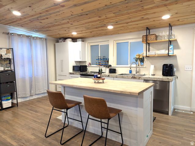 64 E 200 N, North Salt Lake, UT 84054
