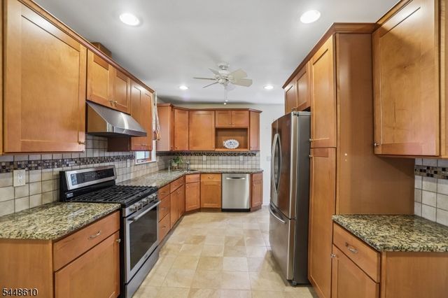 8 Sheridan Ave, West Orange Twp., NJ 07052