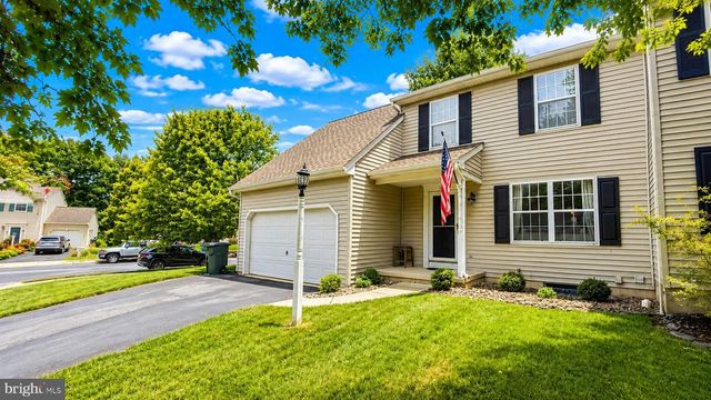 100 MEADOWCROFT DR, Lancaster, PA 17603