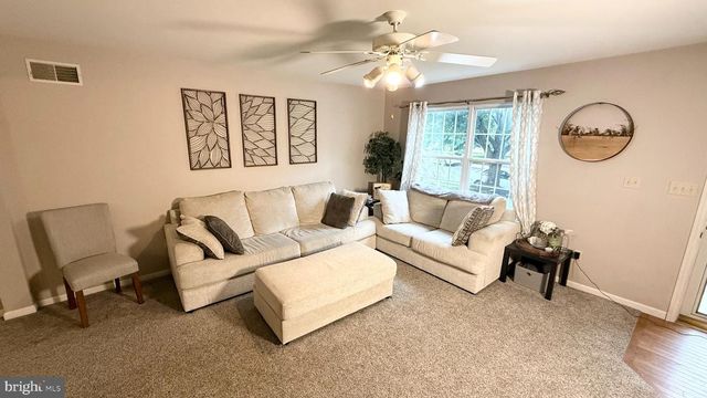 100 MEADOWCROFT DR, Lancaster, PA 17603
