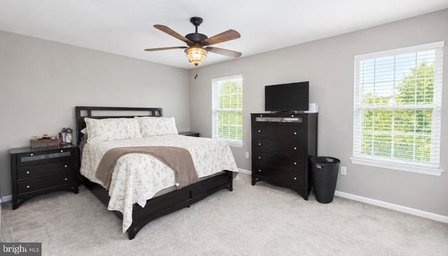 100 MEADOWCROFT DR, Lancaster, PA 17603