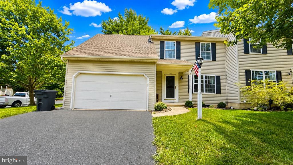 100 MEADOWCROFT DR, Lancaster, PA 17603