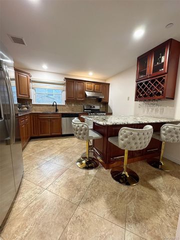253-12 58 Avenue, Little Neck, NY 11362