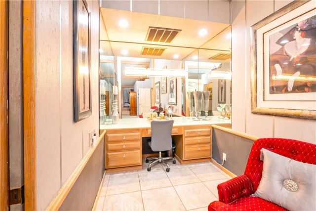 3152 Parkside Drive, San Bernardino, CA 92404