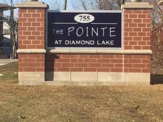 755 DIAMOND LAKE Road 304, Mundelein, IL 60060