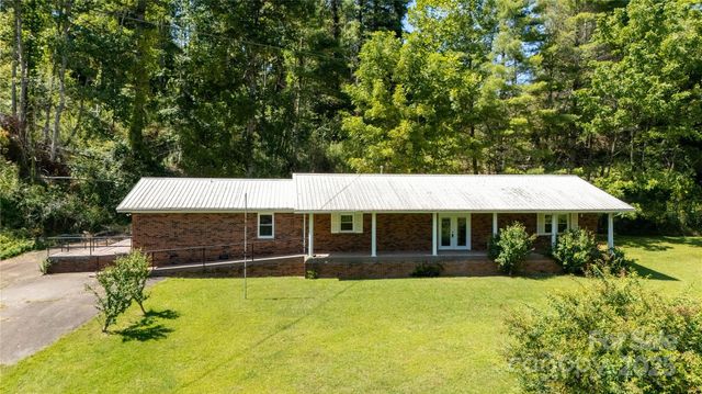 208 Murdock Road, Bakersville, NC 28705