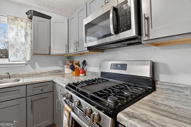 2792 Brandon Lake Drive, Snellville, GA 30039