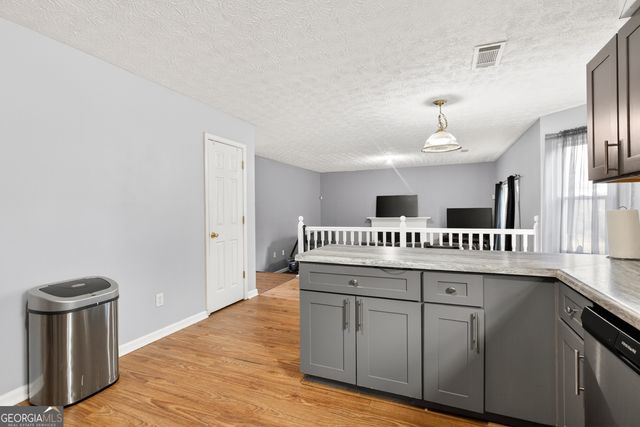 2792 Brandon Lake Drive, Snellville, GA 30039