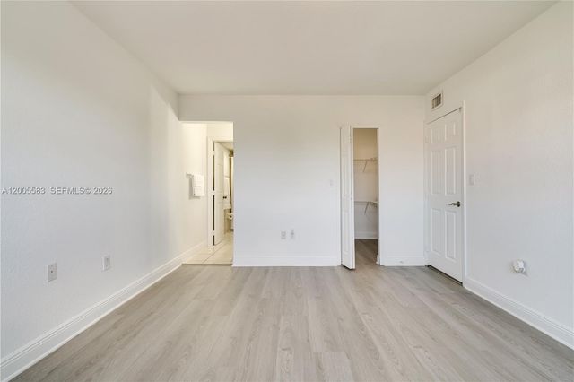 8401 NW 8 ST 401, Miami, FL 33126