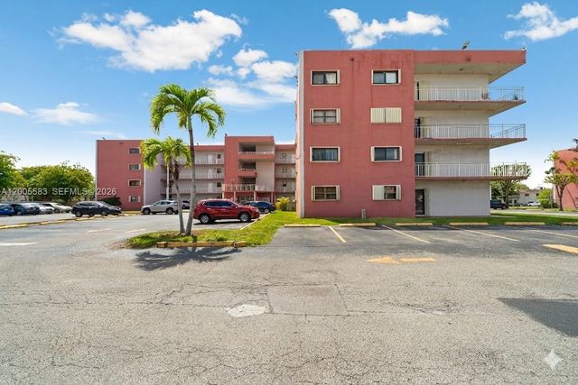 8401 NW 8 ST 401, Miami, FL 33126