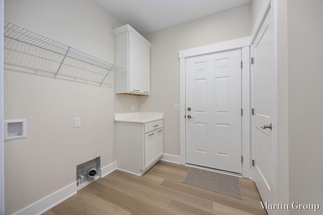 2247 Watertown Way, Grand Rapids, MI 49505