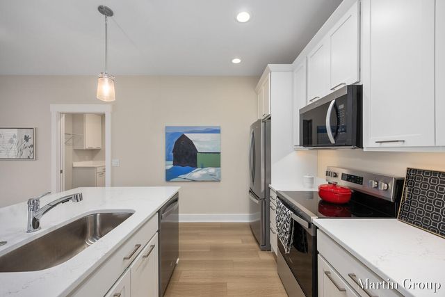 2247 Watertown Way, Grand Rapids, MI 49505