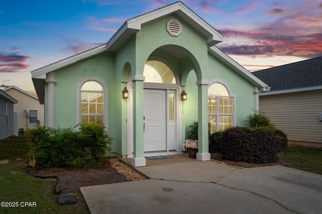 212 Seahorse Way, Panama City, FL 32407