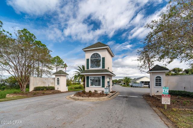 212 Seahorse Way, Panama City, FL 32407