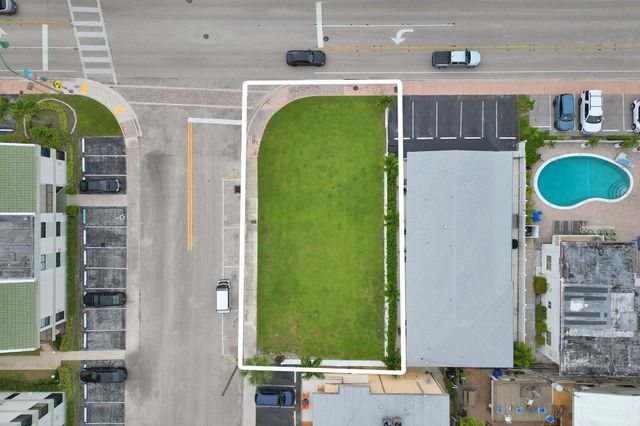 4200 N Ocean Dr, Lauderdale By The Sea, FL 33308