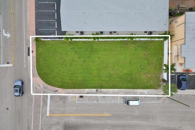 4200 N Ocean Dr, Lauderdale By The Sea, FL 33308