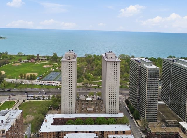 3600 N Lake Shore Drive 709, Chicago, IL 60613