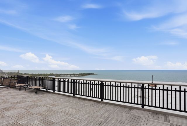 3600 N Lake Shore Drive 709, Chicago, IL 60613